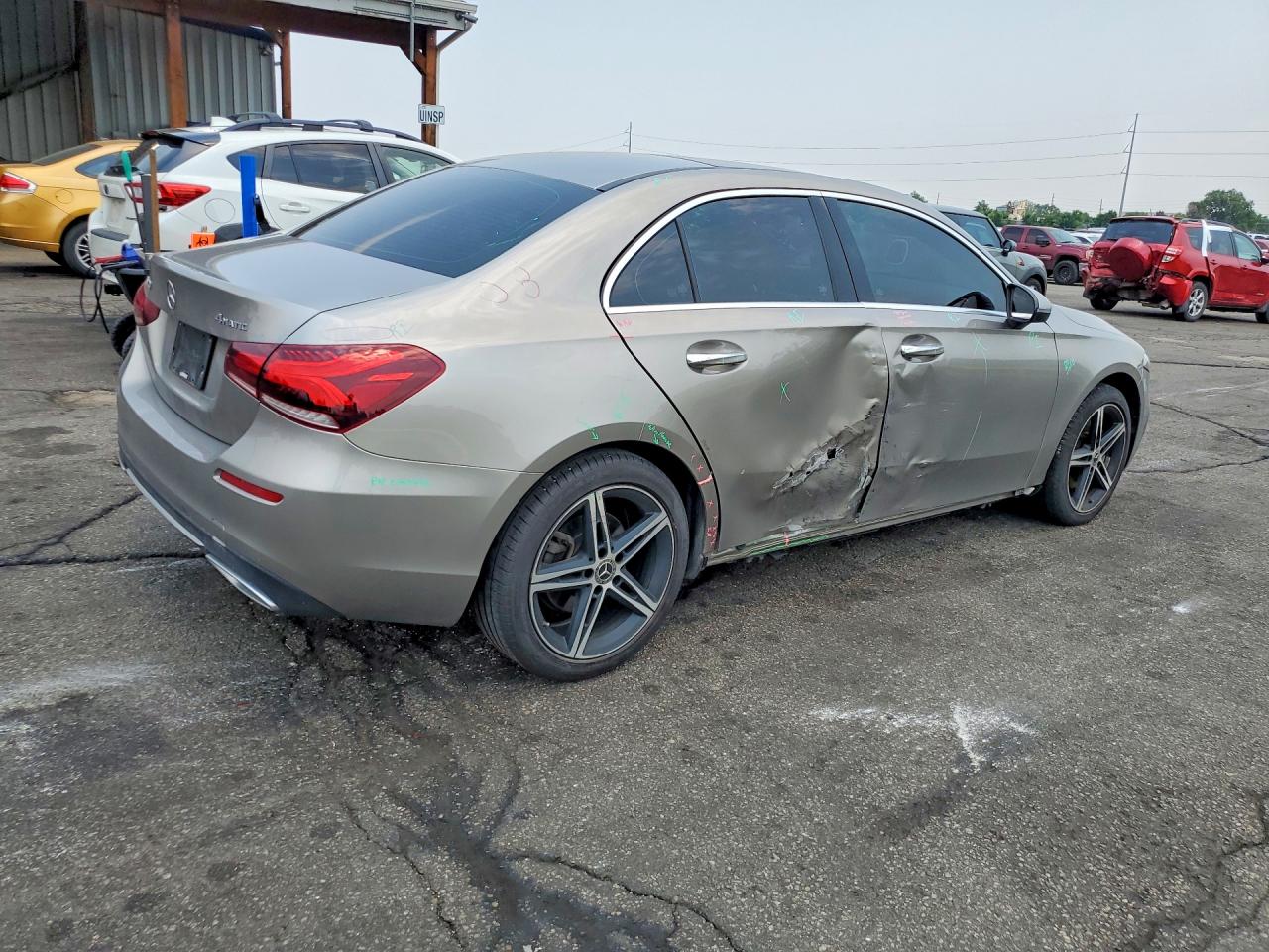 WDD3G4FB3KW002212 · 2019 MERCEDES-BENZ A · 3/13