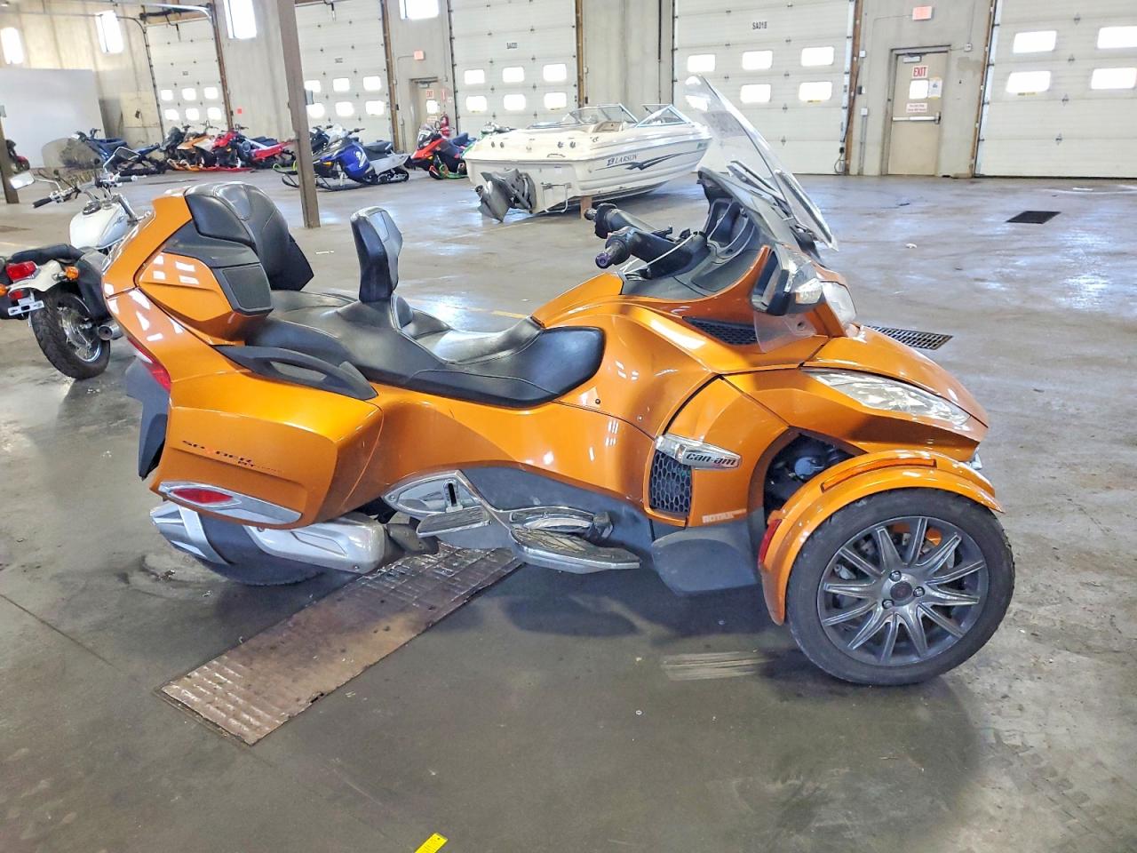2BXNBDD15EV001448 · 2014 CAN-AM SPYDER ROADSTER