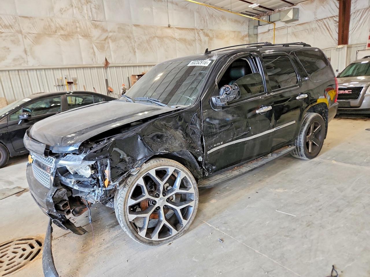 1GNSKCE02BR198616 · 2011 CHEVROLET TAHOE