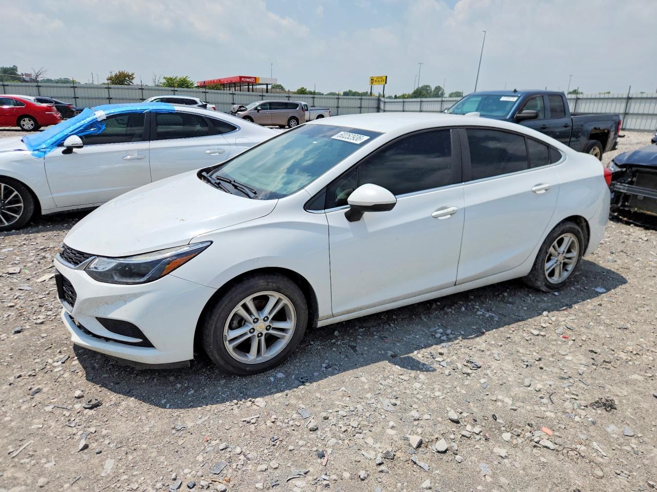 1G1BE5SM9J7204661 · 2018 CHEVROLET CRUZE