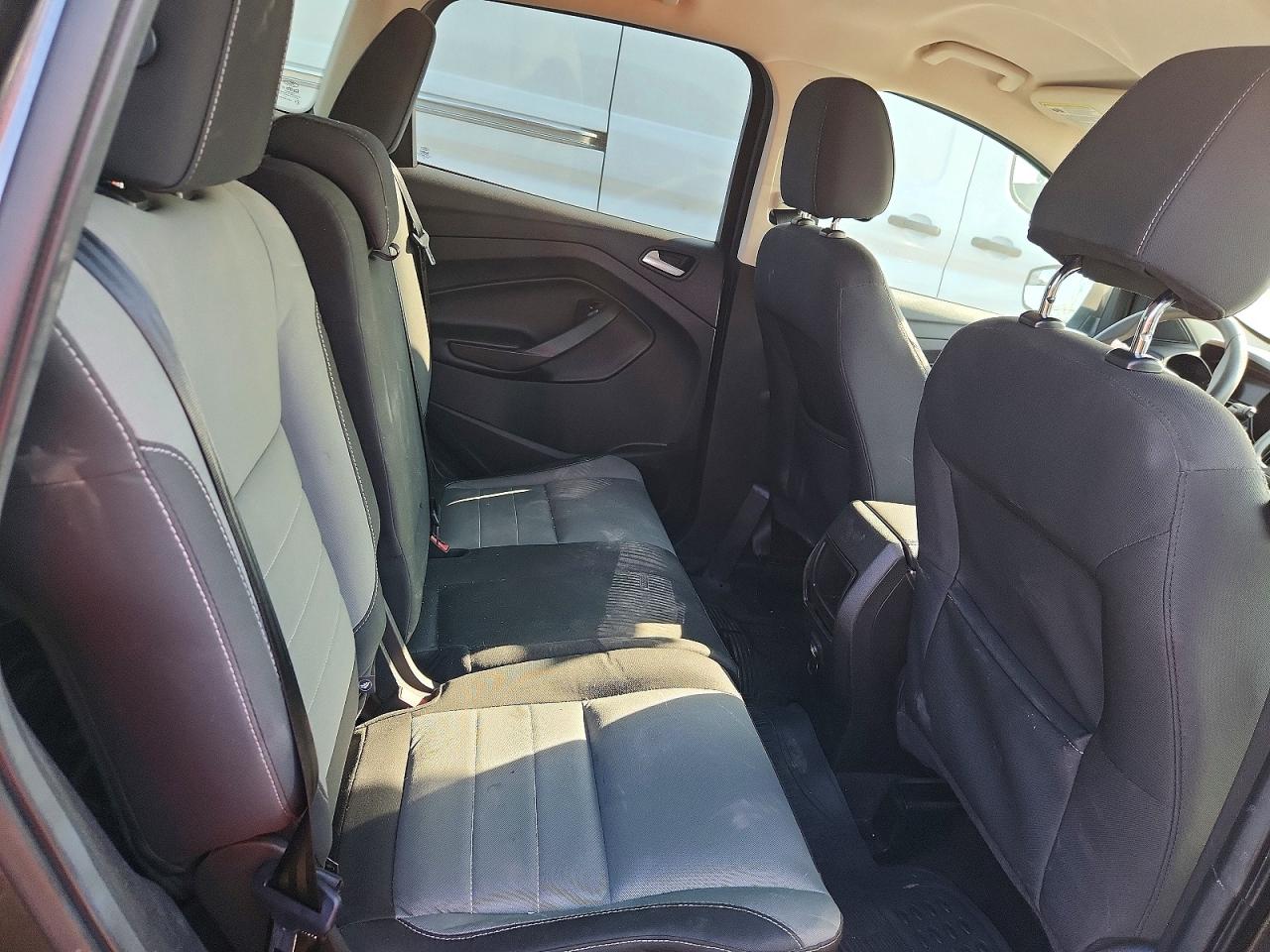 1FMCU0G77GUC21761 · 2016 FORD ESCAPE · 11/13