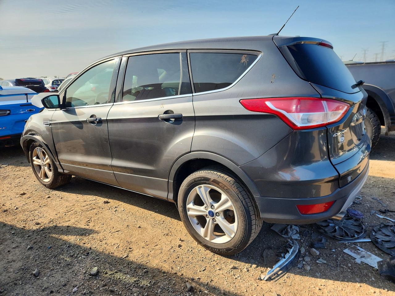 1FMCU0G77GUC21761 · 2016 FORD ESCAPE · 2/13