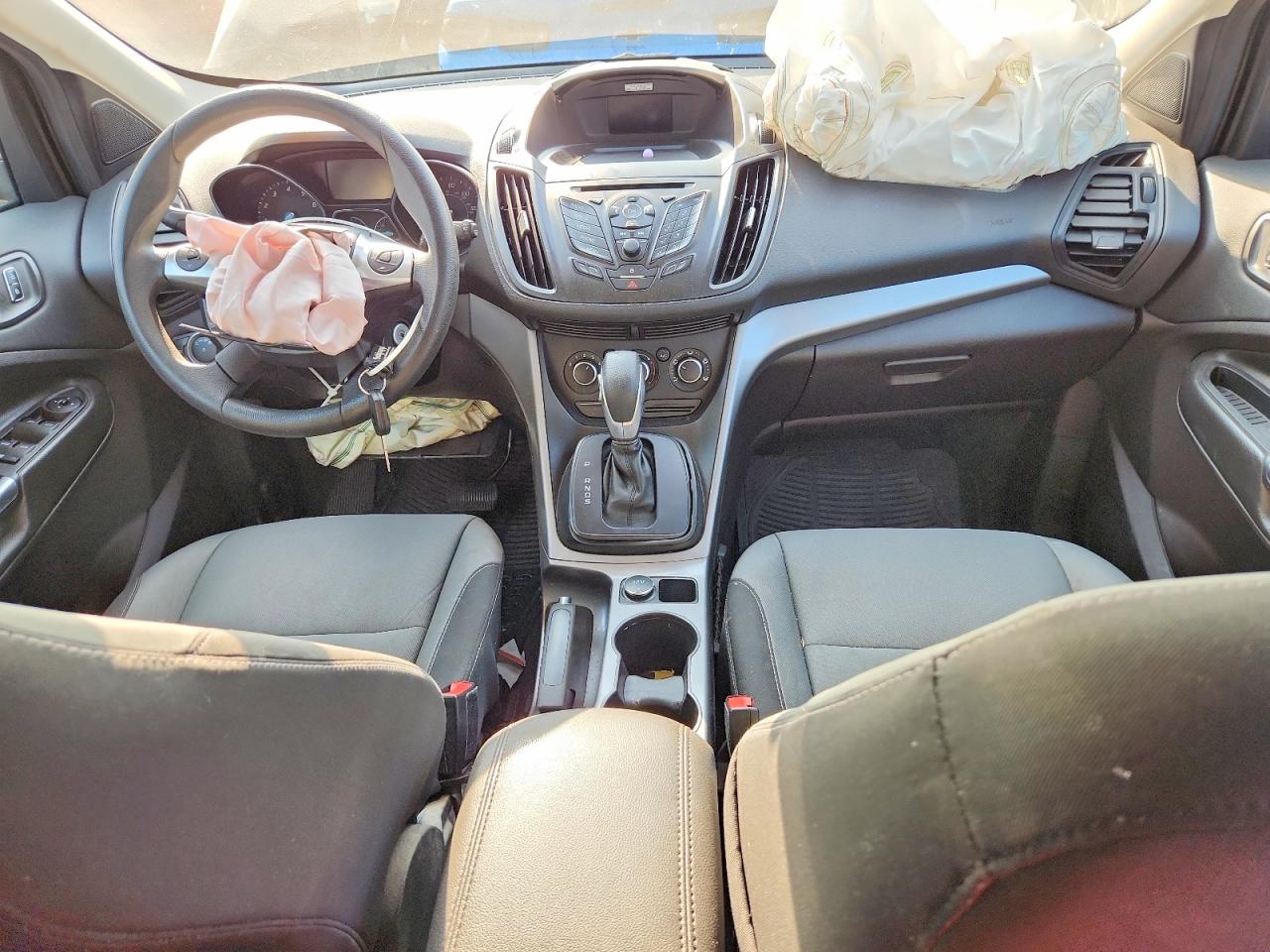 1FMCU0G77GUC21761 · 2016 FORD ESCAPE · 8/13