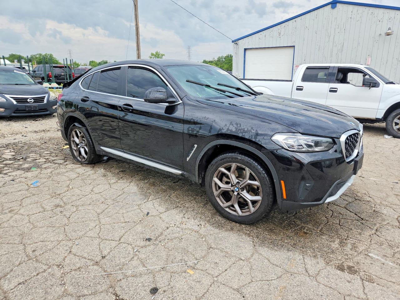 5UX33DT03P9P97646 · 2023 BMW X4 · 4/13