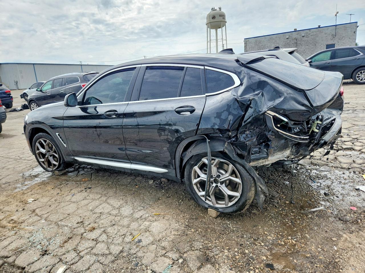 5UX33DT03P9P97646 · 2023 BMW X4 · 2/13