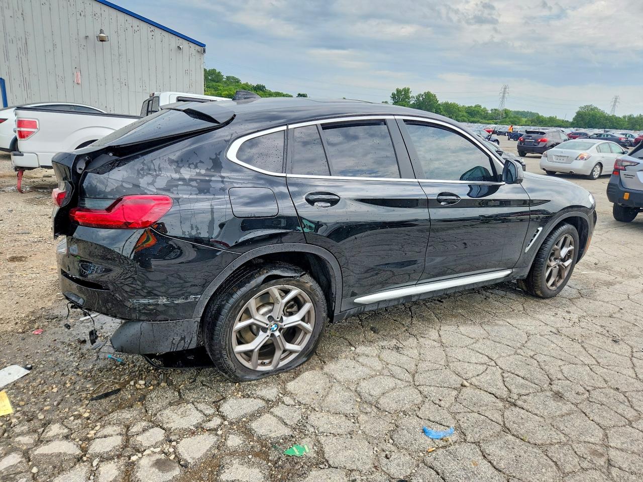 5UX33DT03P9P97646 · 2023 BMW X4 · 3/13