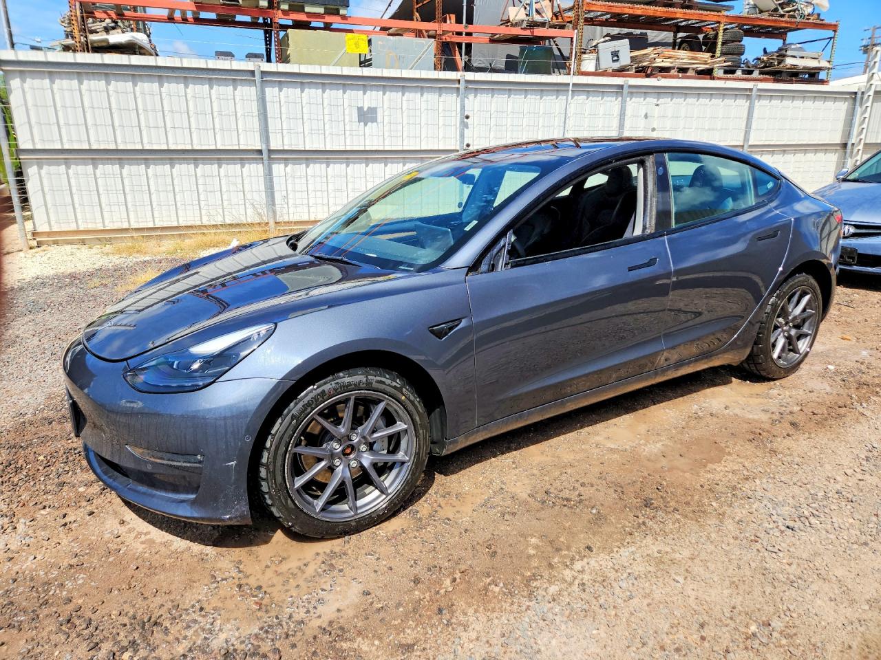 5YJ3E1EB9NF307982 · 2022 TESLA MODEL 3