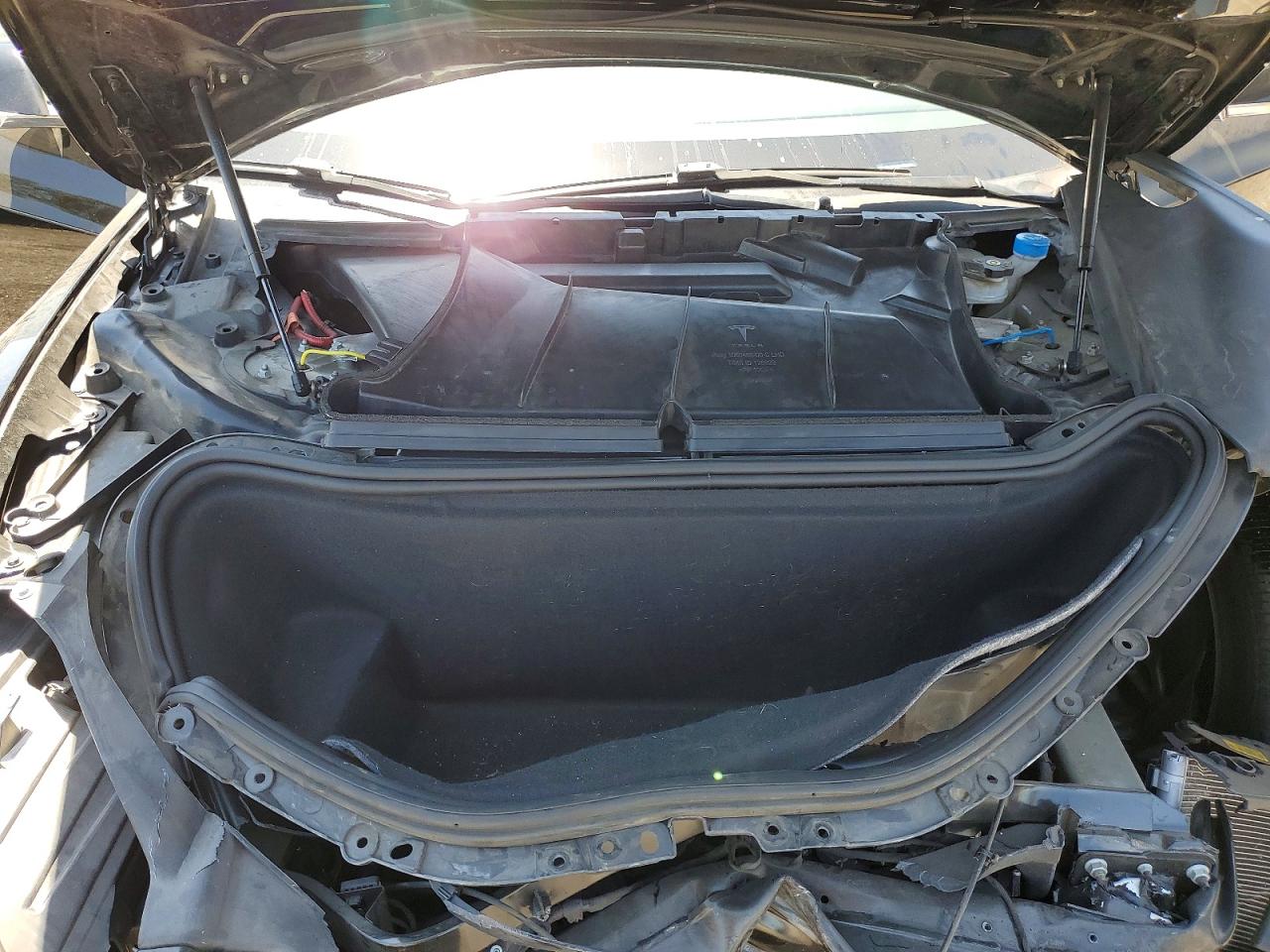 5YJSA1E28JF239840 · 2018 TESLA MODEL S · 11/13