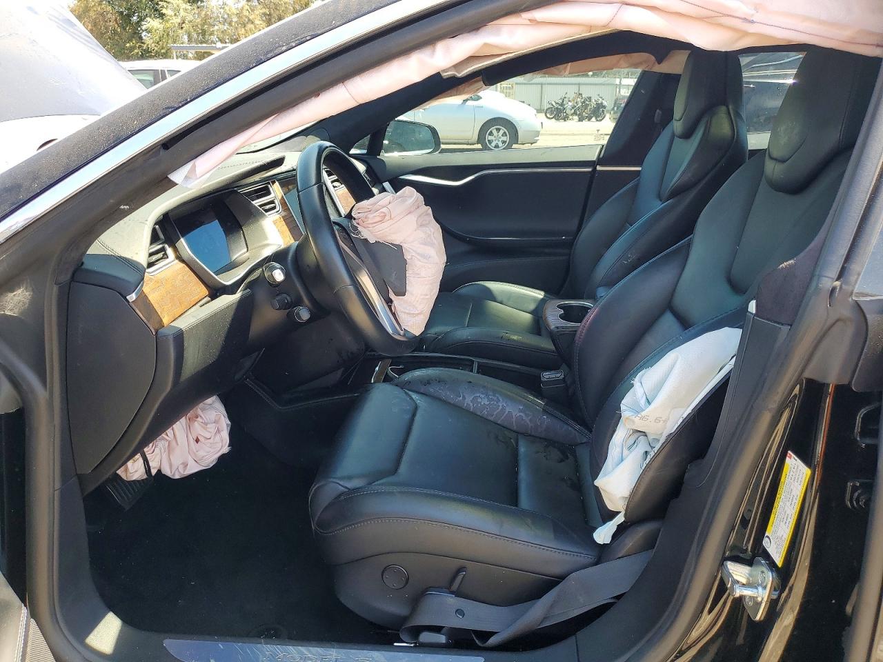 5YJSA1E28JF239840 · 2018 TESLA MODEL S · 7/13
