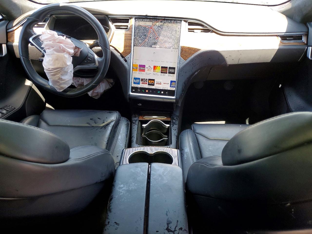 5YJSA1E28JF239840 · 2018 TESLA MODEL S · 8/13