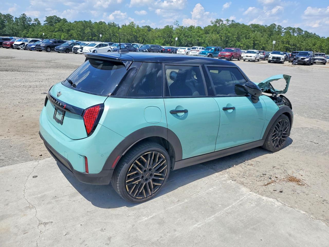 WMW53GD04S2W47800 · 2025 MINI COOPER · 3/12