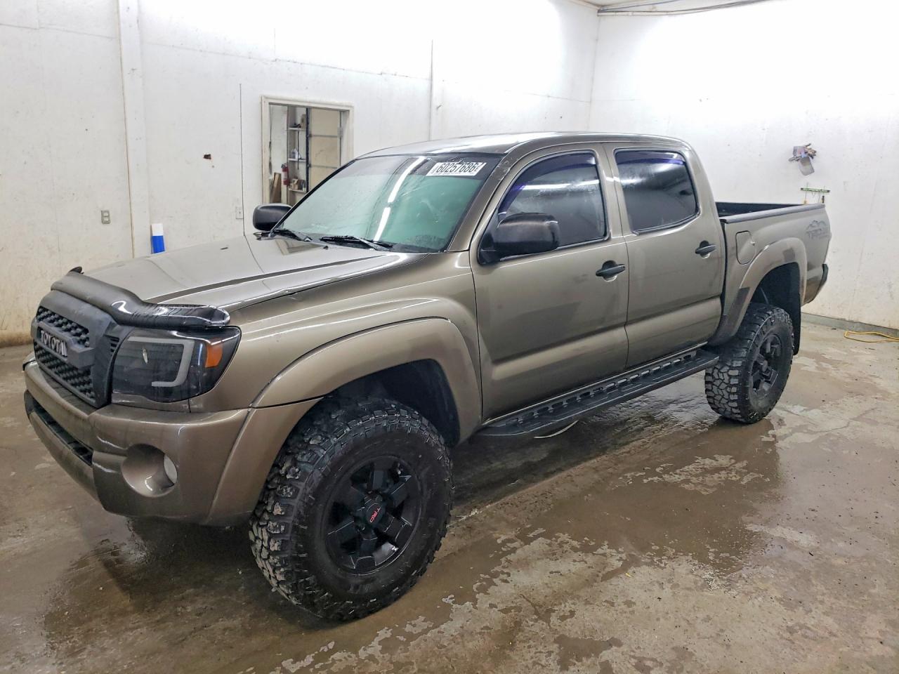 2011 TOYOTA TACOMA