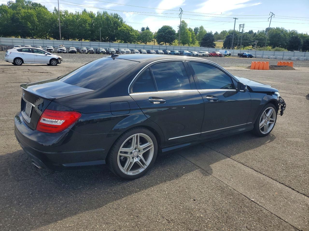 WDDGF5HB5DA873815 · 2013 MERCEDES-BENZ C · 3/13