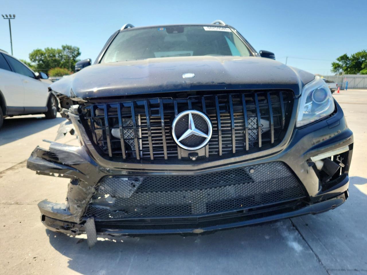 4JGDF2EE2GA695503 · 2016 MERCEDES-BENZ GL · 5/13
