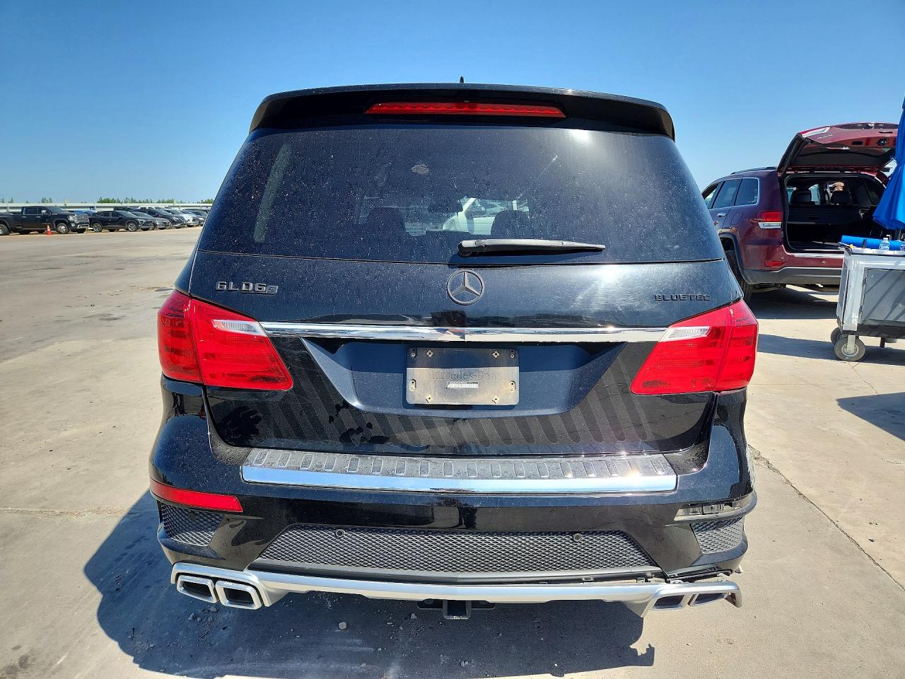 4JGDF2EE2GA695503 · 2016 MERCEDES-BENZ GL · 6/13