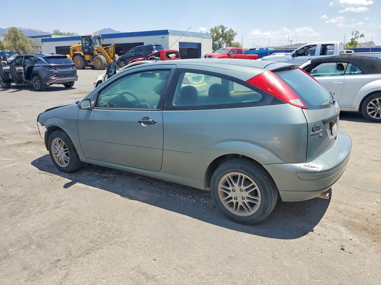 3FAFP31N15R131307 · 2005 FORD FOCUS · 2/12