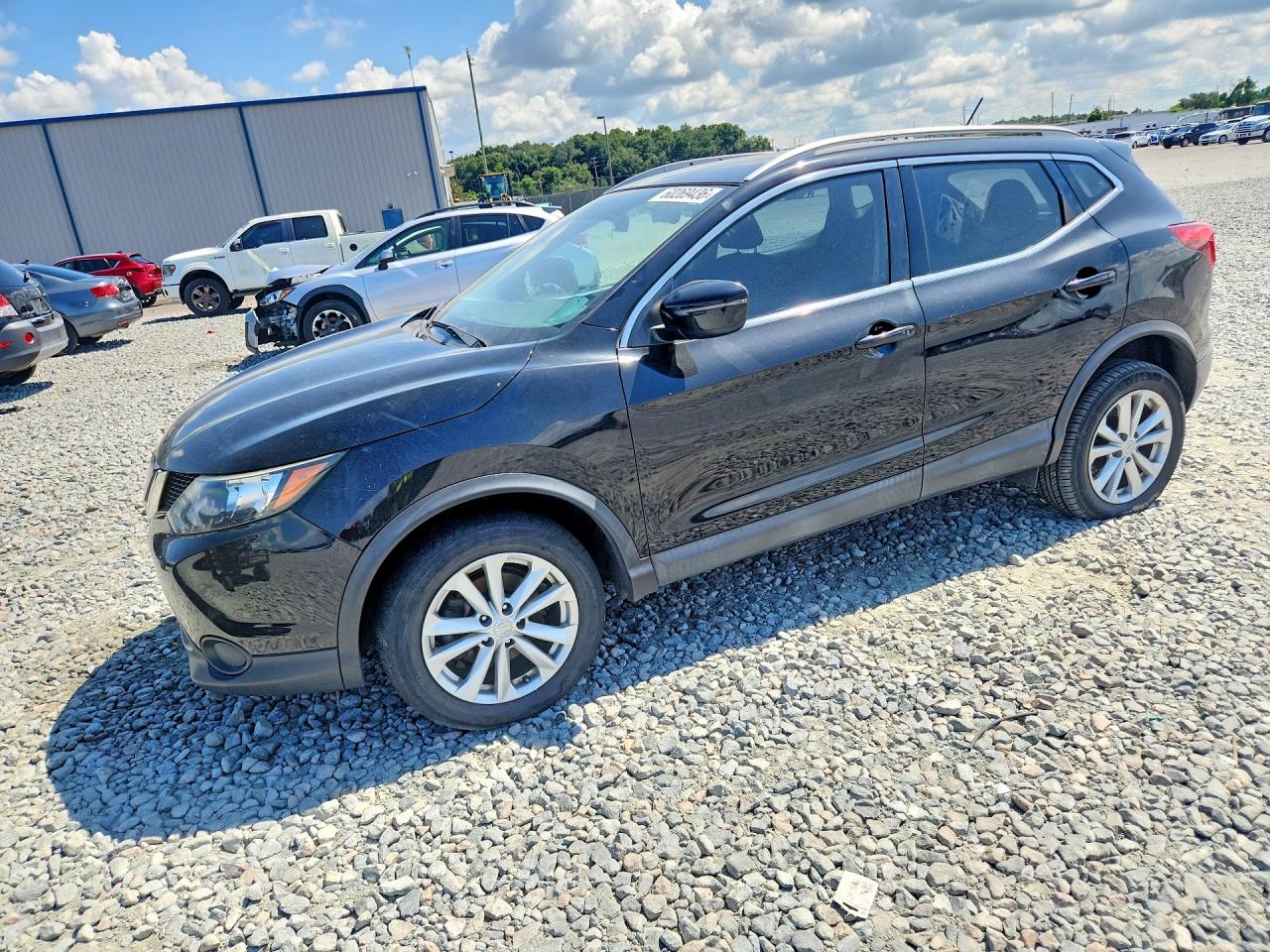 JN1BJ1CP1JW162922 · 2018 NISSAN ROGUE SPORT