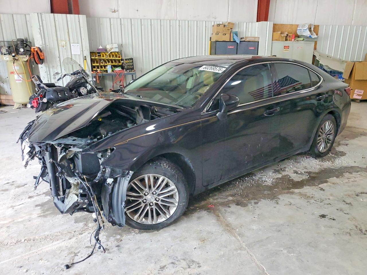 58ABK1GG7GU007644 · 2016 LEXUS ES