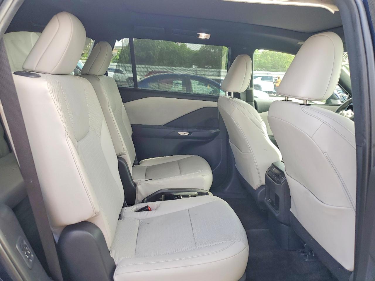 5TDAAAB65SS031480 · 2025 LEXUS TX 350 · 11/13