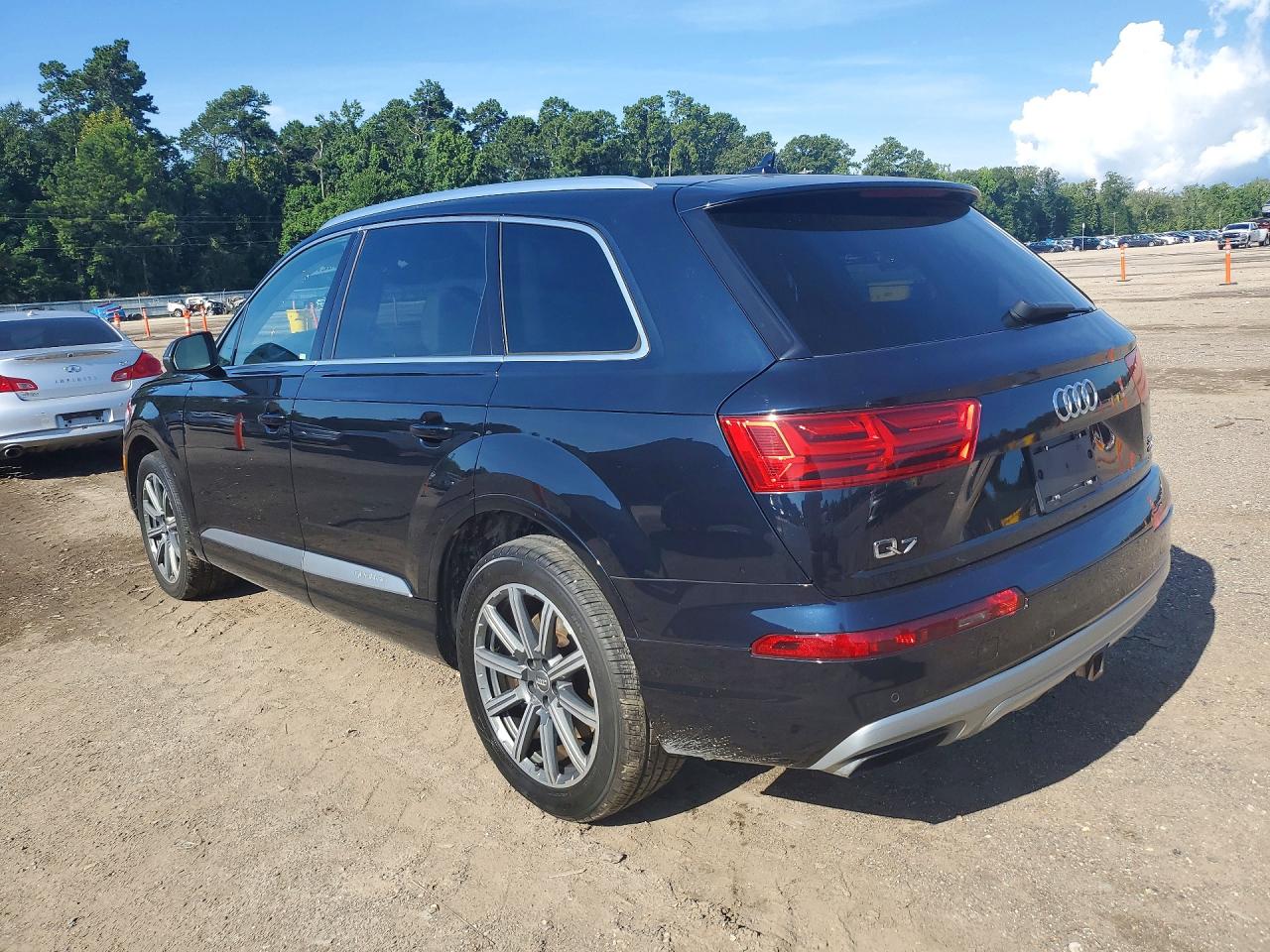 WA1VAAF77HD057274 · 2017 AUDI Q7 · 2/12