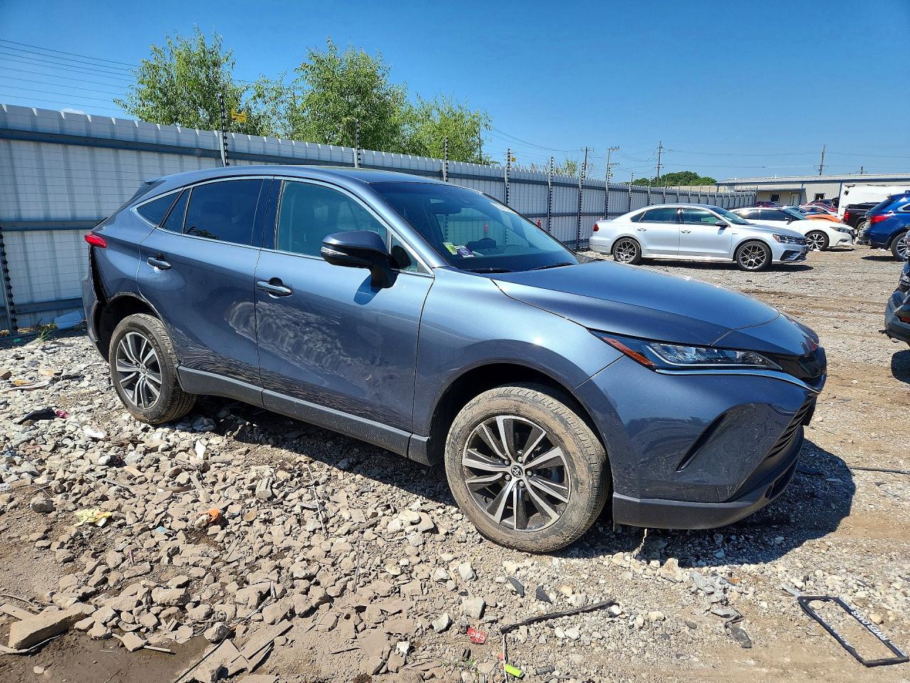 JTEAAAAH8NJ109380 · 2022 TOYOTA VENZA · 4/13