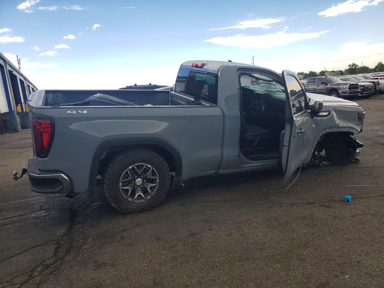3GTNUAEK4RG401666 · 2024 GMC SIERRA · 3/13