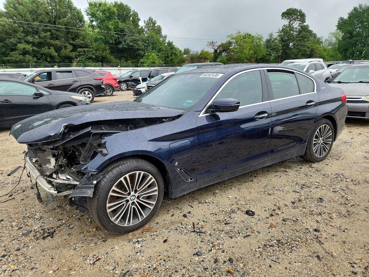 WBAJB1C52JB084983 · 2018 BMW 530XE