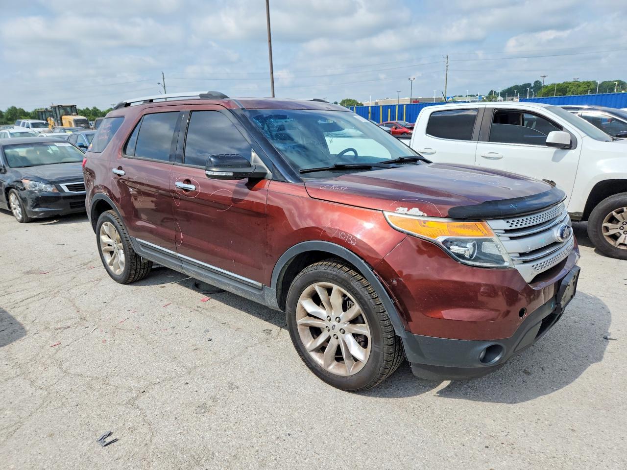 1FM5K8D85FGB95393 · 2015 FORD EXPLORER XLT · 4/13