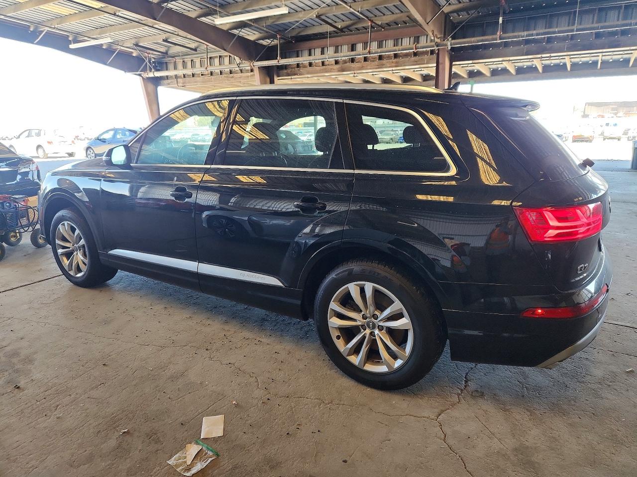 WA1LAAF74KD034078 · 2019 AUDI Q7 · 2/13