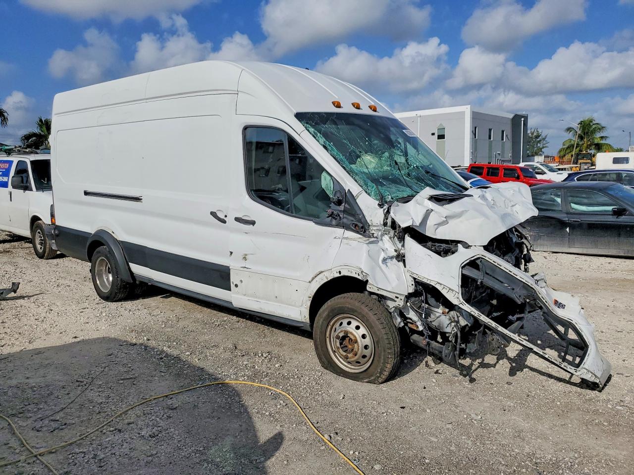 1FTRS4X82LKB58904 · 2020 FORD TRANSIT · 4/13