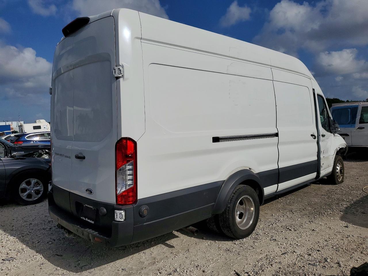 1FTRS4X82LKB58904 · 2020 FORD TRANSIT · 3/13