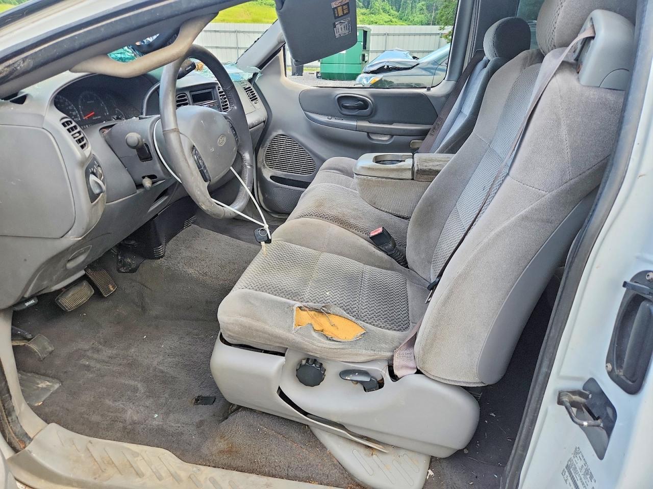 2FTRX18L22CA40762 · 2002 FORD F150 · 7/12