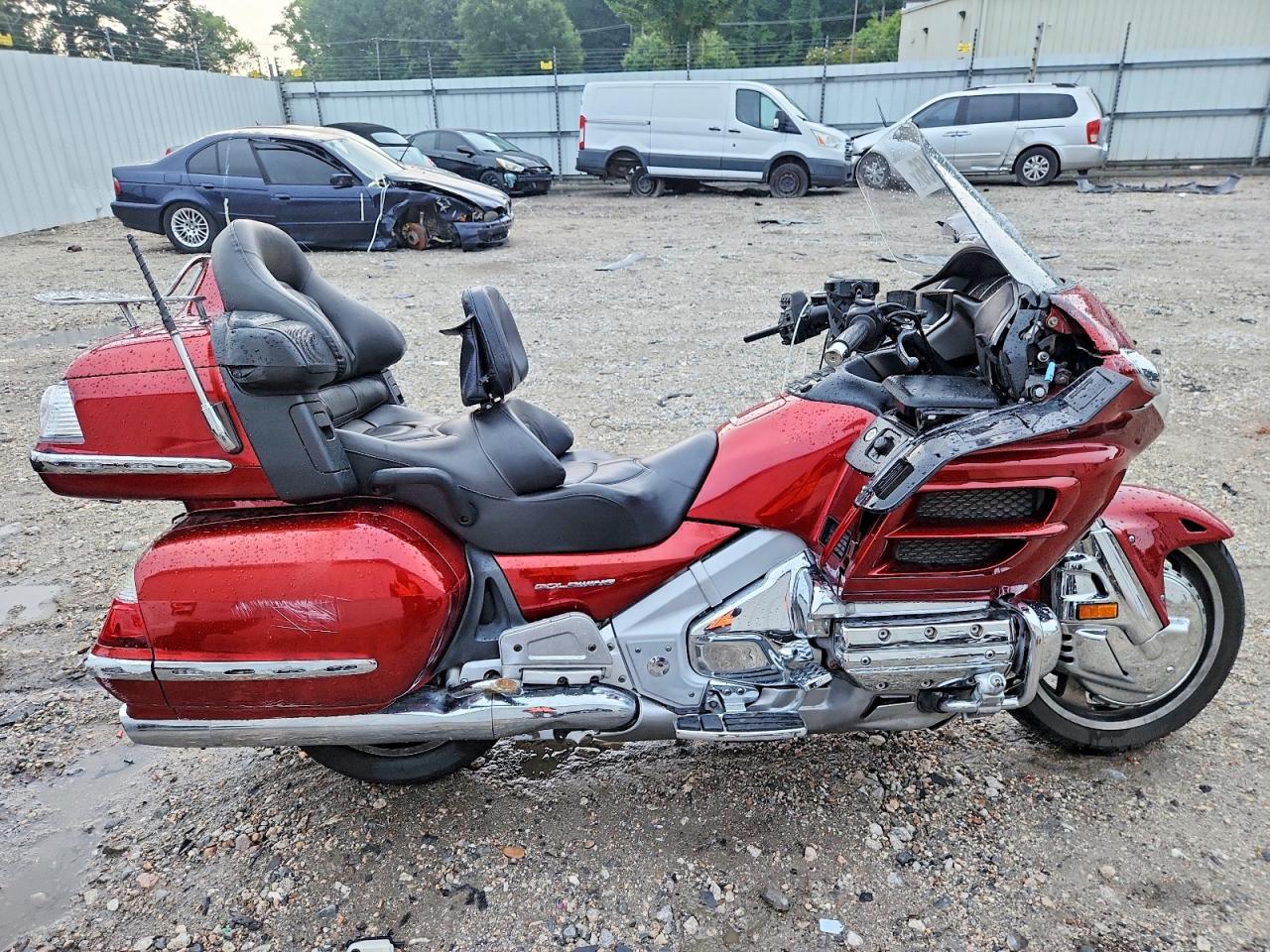 2010 HONDA GL1800
