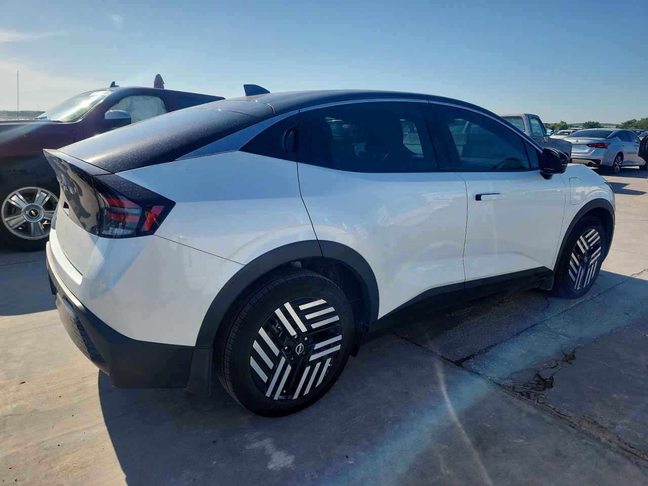 JN1AZ2CA2TM302707 · 2026 NISSAN LEAF · 3/13