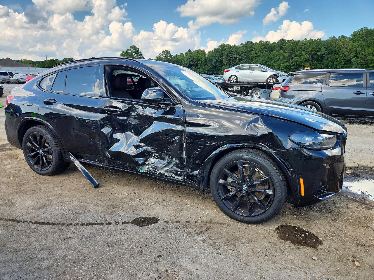 5UX33DT08S9098554 · 2025 BMW X4 · 4/13