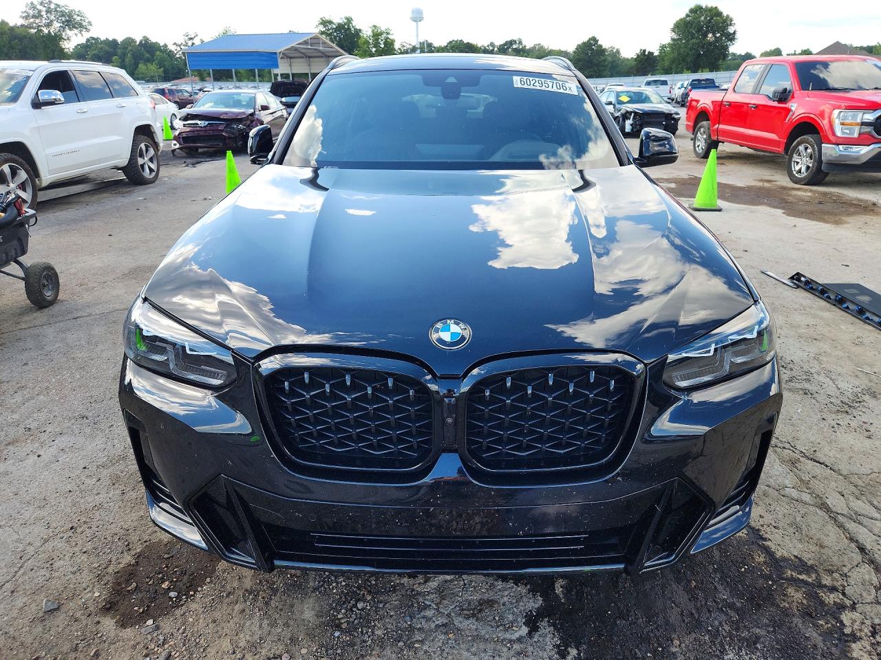 5UX33DT08S9098554 · 2025 BMW X4 · 5/13