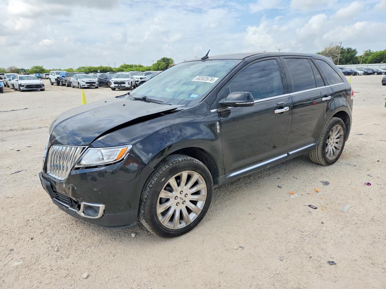 2LMDJ6JKXDBL38527 · 2013 LINCOLN MKX