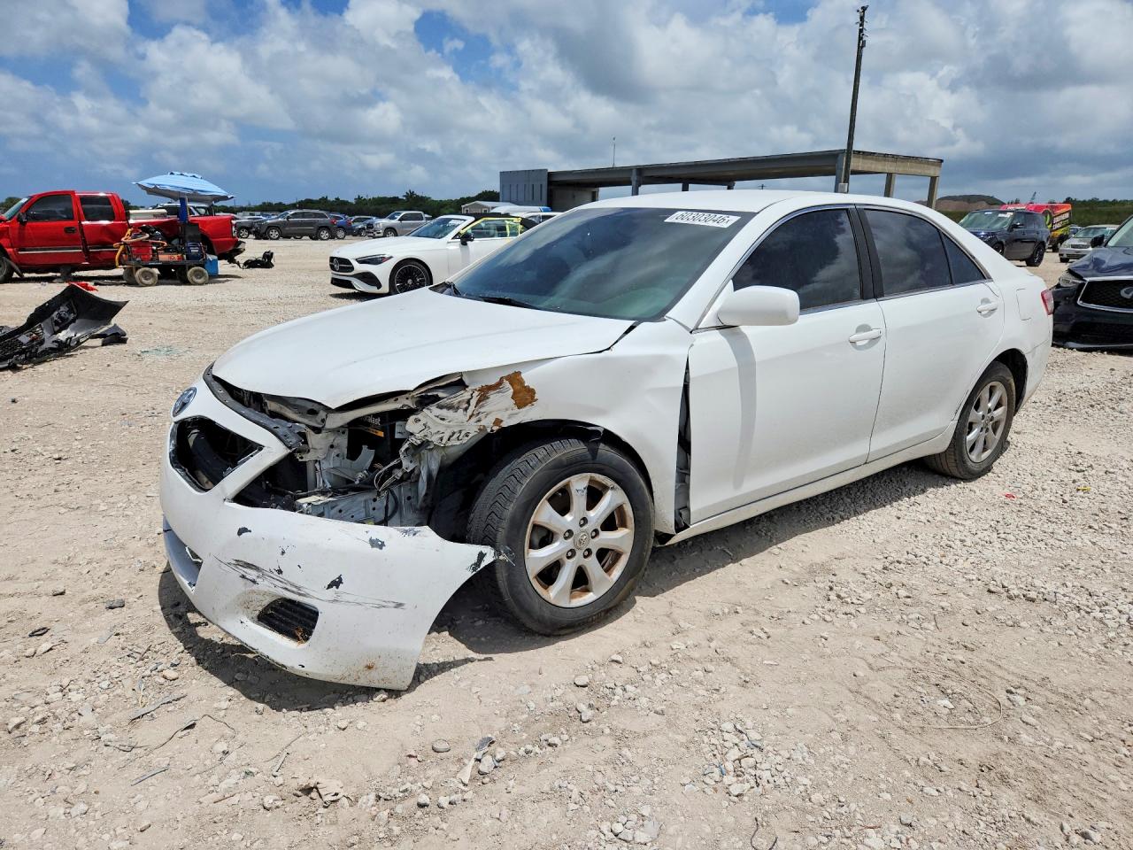 4T1BF3EK6BU648355 · 2011 TOYOTA CAMRY