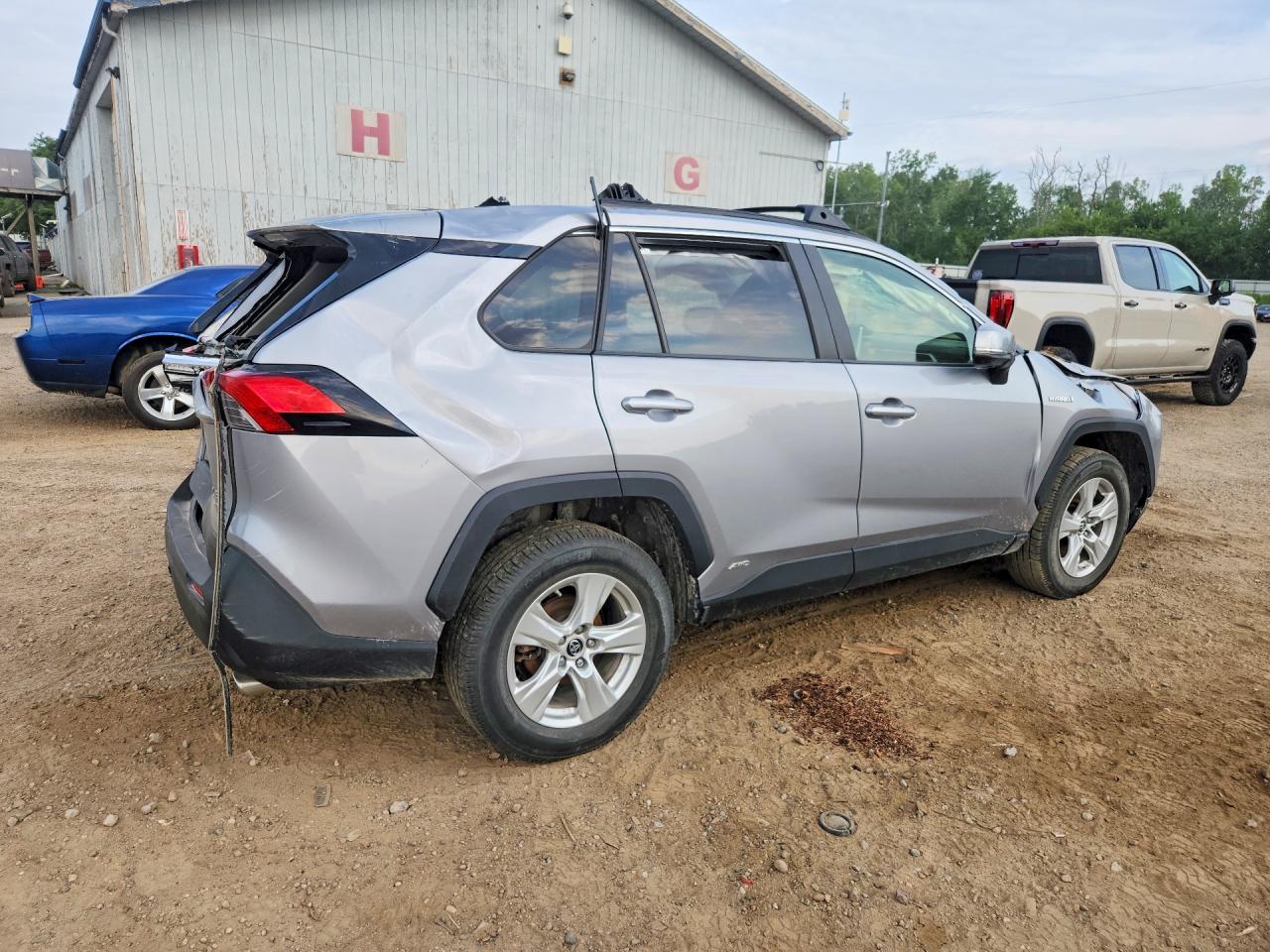 JTMRWRFV2KD007332 · 2019 TOYOTA RAV4 HYBRID · 3/13