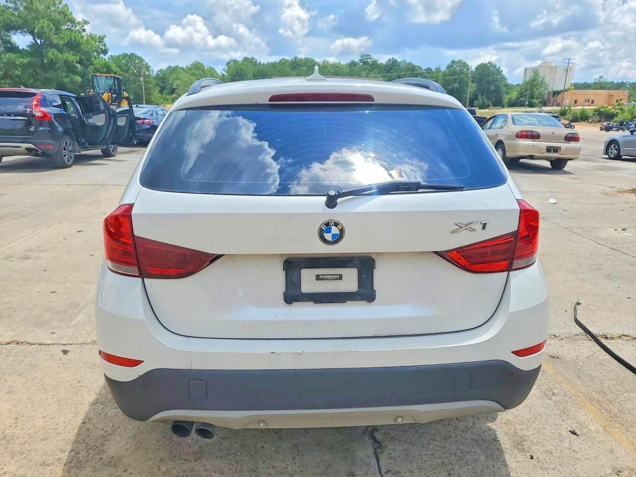 WBAVL1C52FVY40199 · 2015 BMW X1 · 6/12