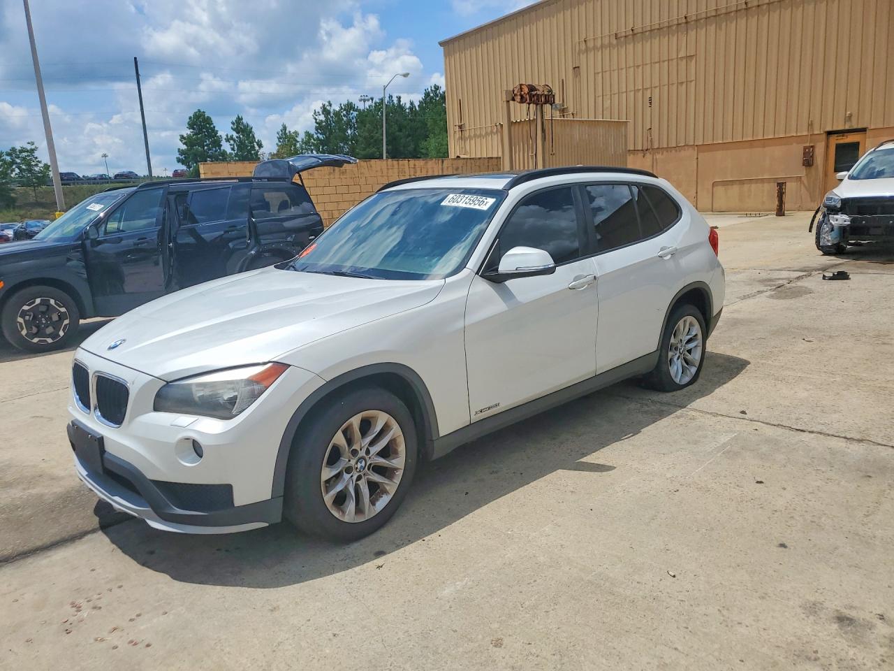 WBAVL1C52FVY40199 · 2015 BMW X1