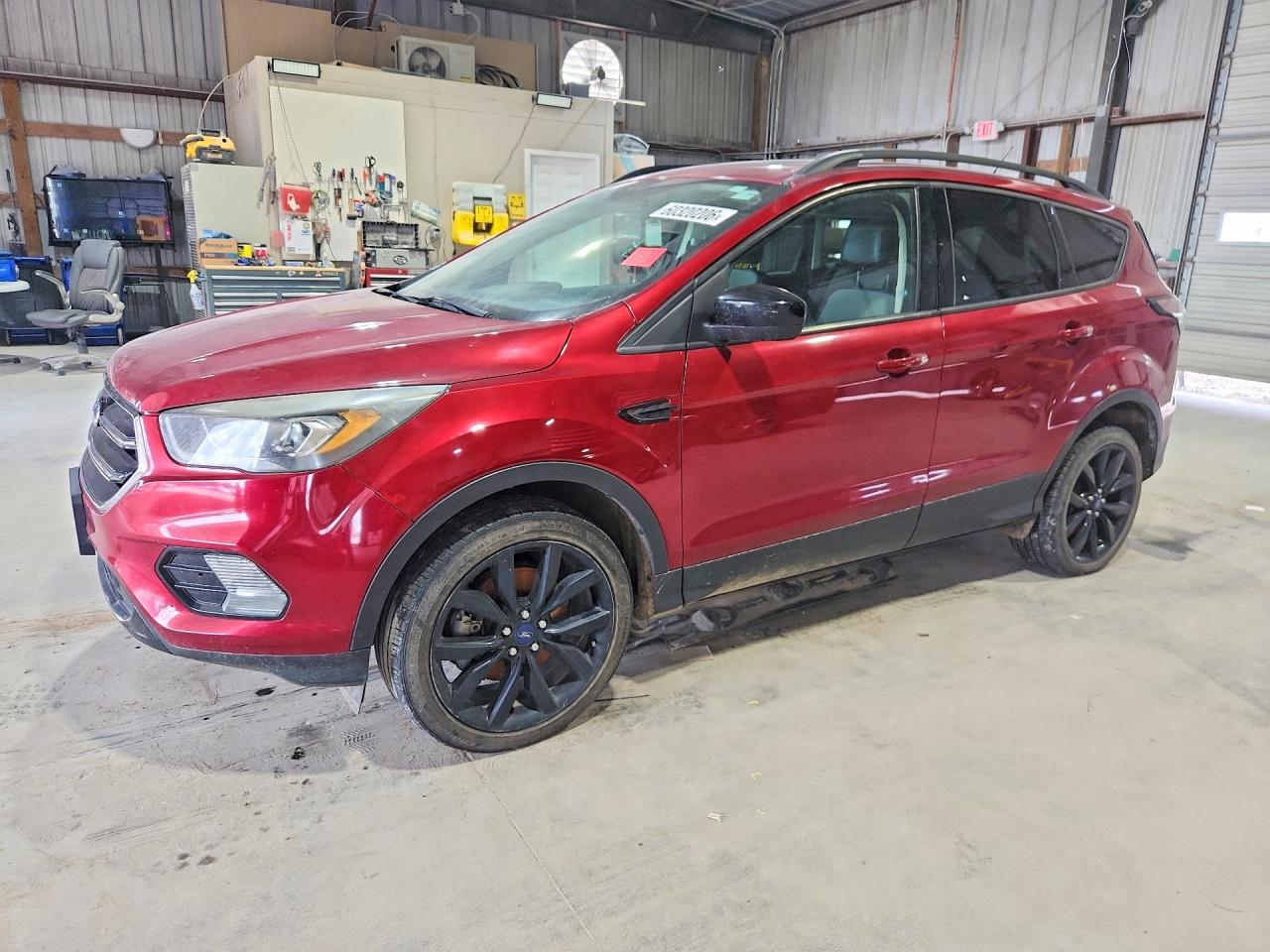 1FMCU9G98HUC01333 · 2017 FORD ESCAPE