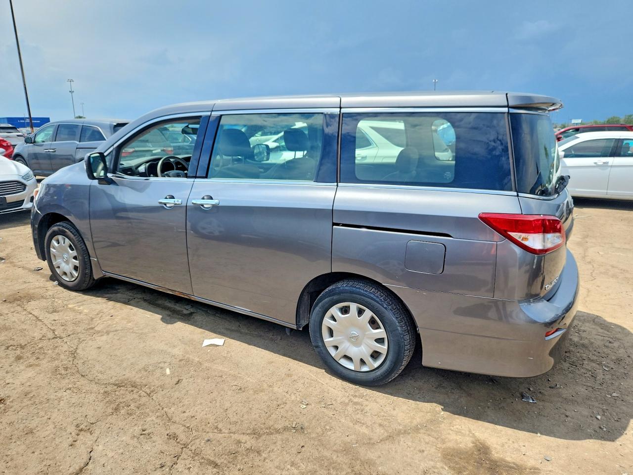 JN8AE2KP9F9131531 · 2015 NISSAN QUEST · 2/13