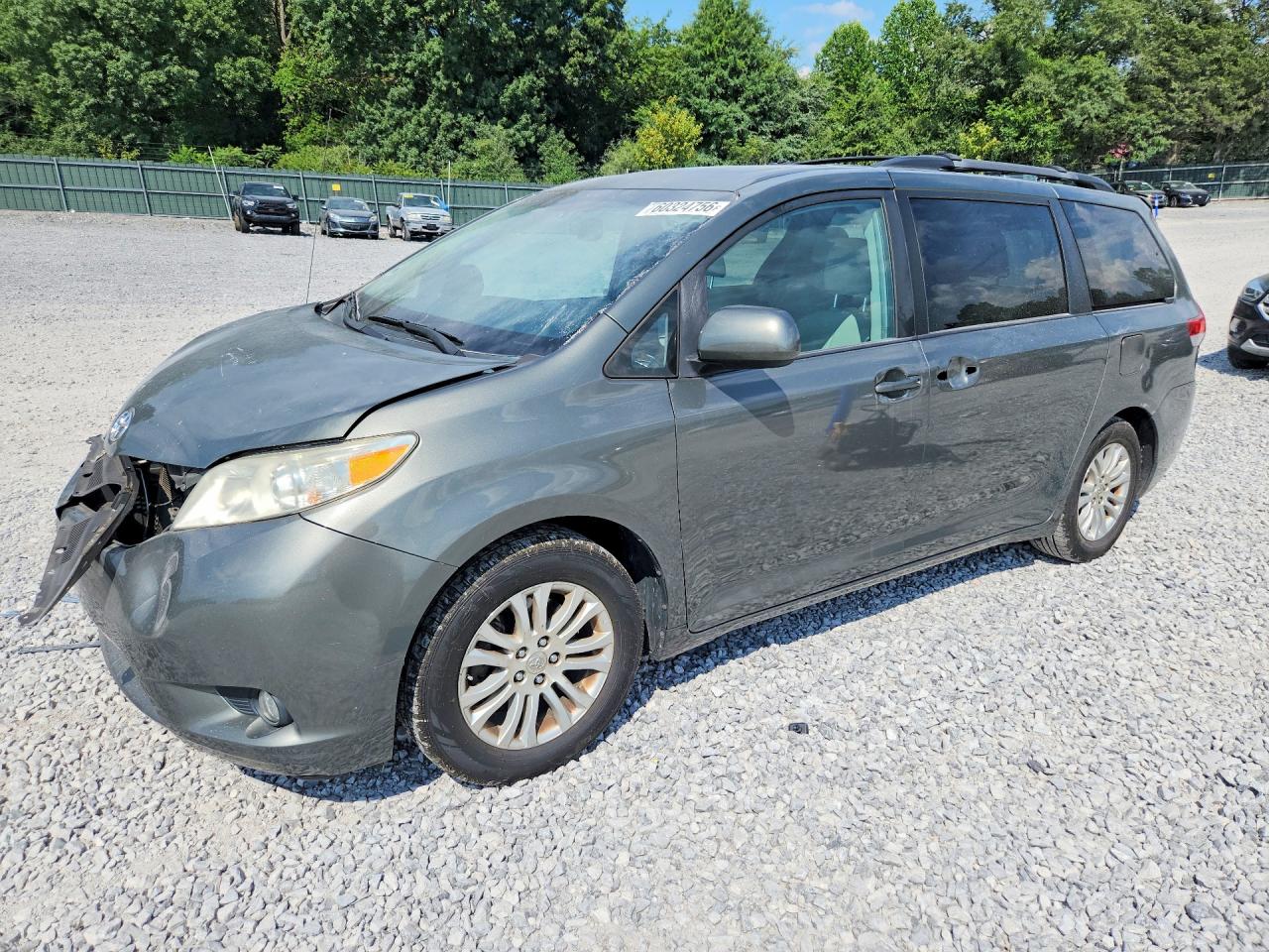 5TDYK3DC2CS239702 · 2012 TOYOTA SIENNA