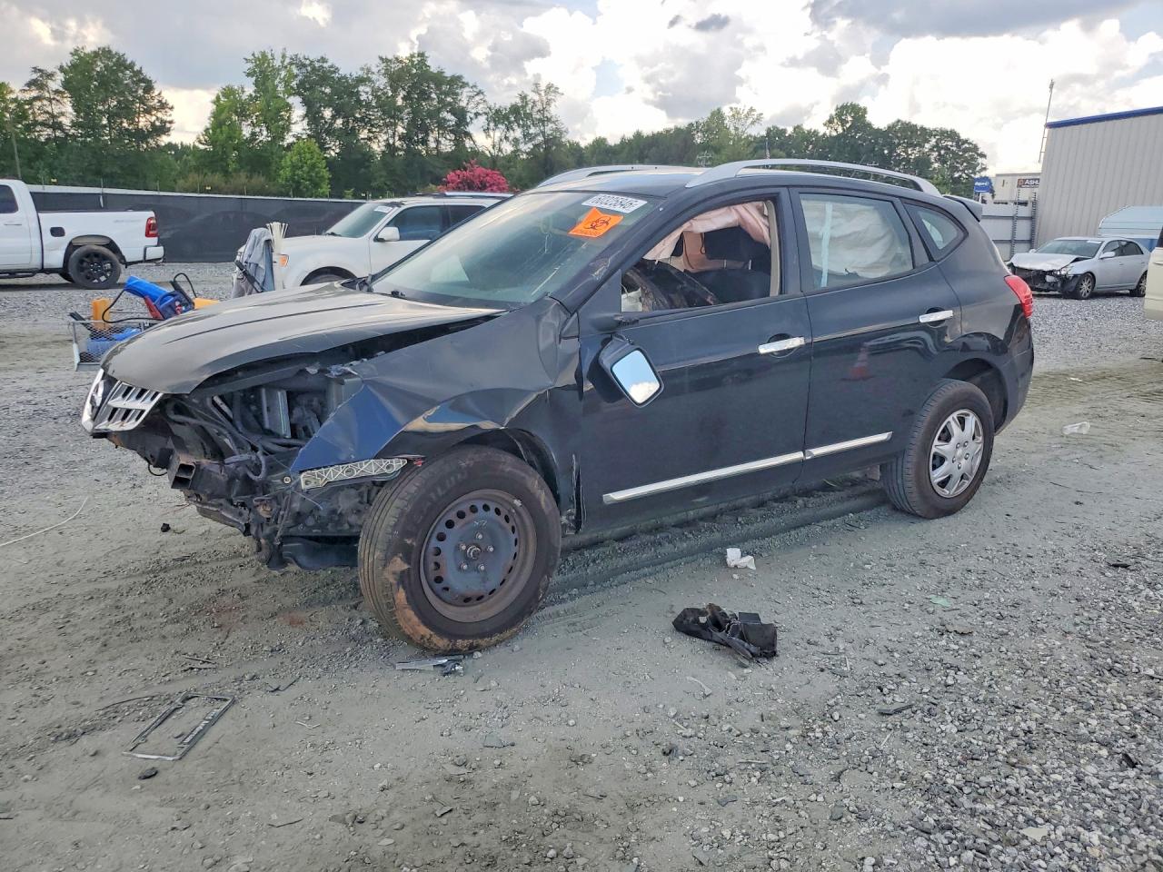 JN8AS5MVXFW764885 · 2015 NISSAN ROGUE SELECT