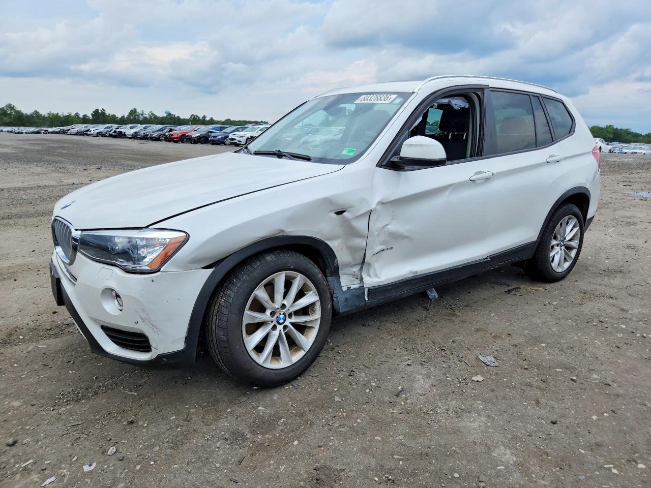 5UXWX9C5XH0T07686 · 2017 BMW X3