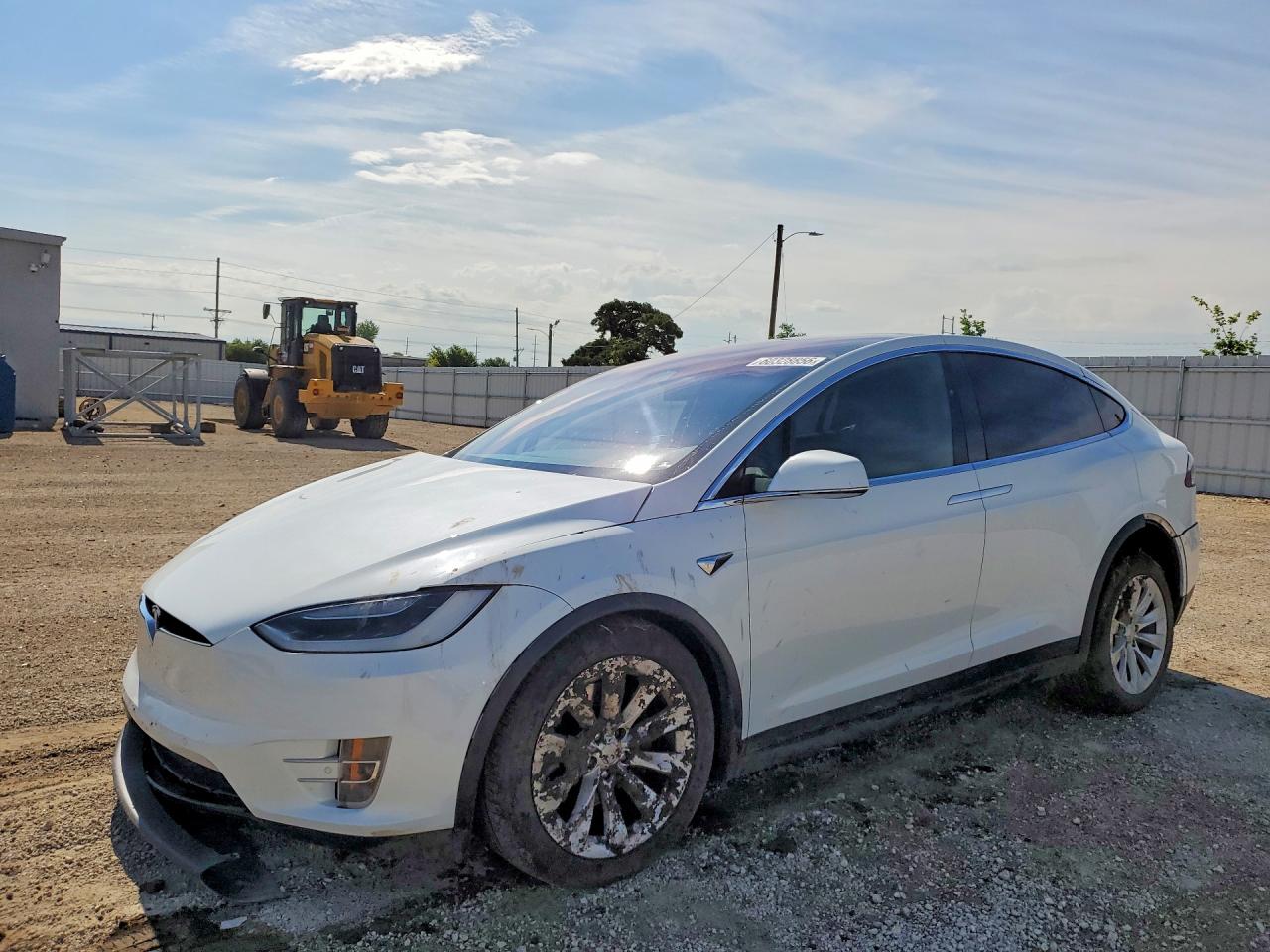 5YJXCDE24JF104033 · 2018 TESLA MODEL X