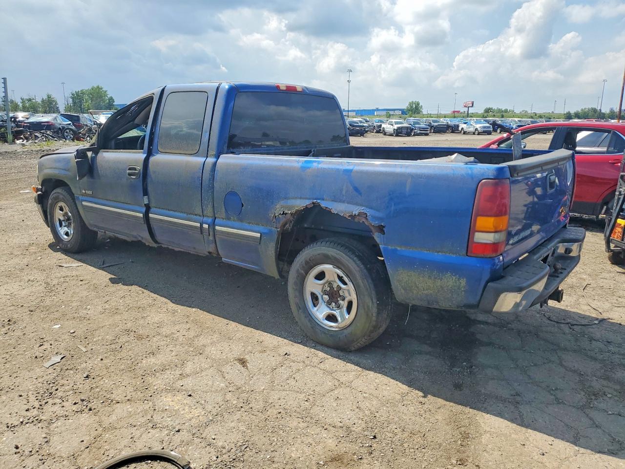 2GCEC19T021388113 · 2002 CHEVROLET SILVERADO · 2/12