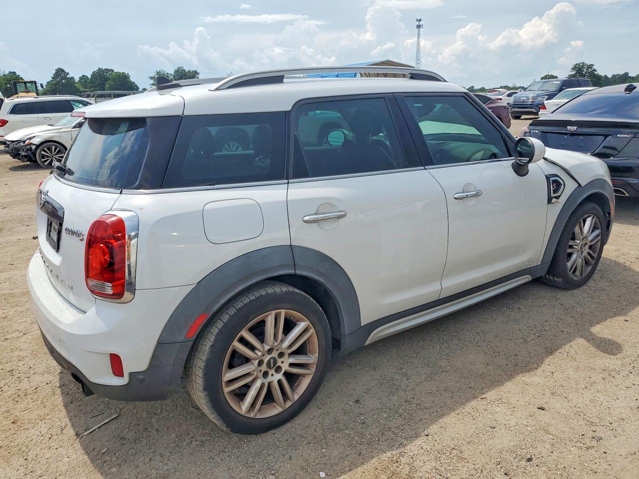 WMZYT3C32H3D97726 · 2017 MINI COOPER · 3/12
