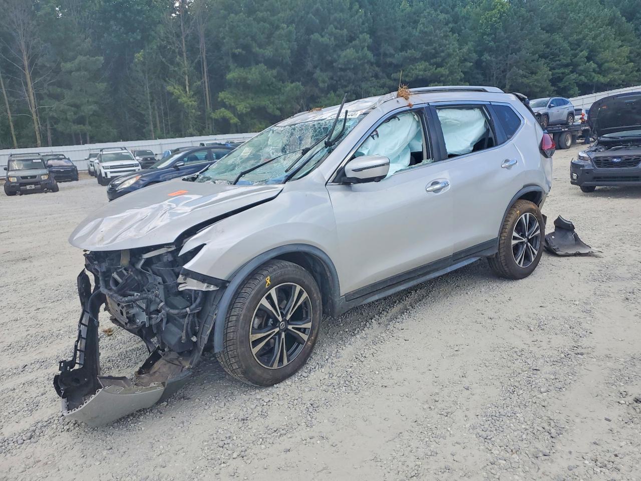 JN8AT2MT9LW033516 · 2020 NISSAN ROGUE